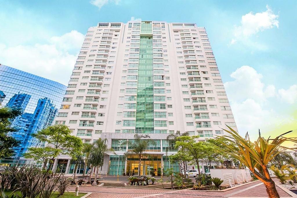 Ed Saint Moritz, Flat Com Garagem 02, Shn No Coracao De Brasilia Apartment Exterior foto